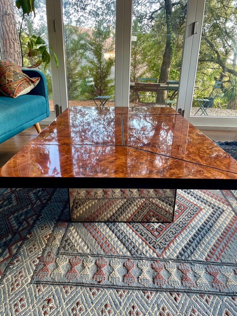 Table basse bar cocktail caché en loupe d'orme de Paul Michel, 1970 Roche Bobois