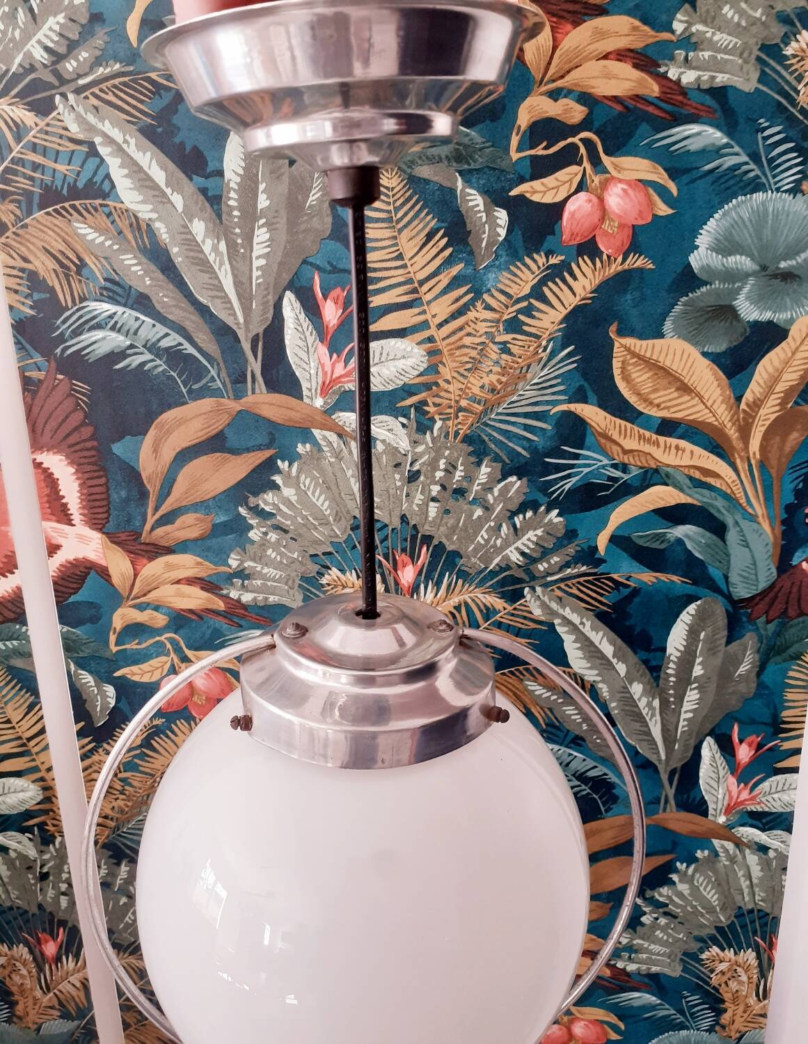 Ball chandelier - globe