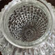 Globe en verre à décors géométriques
