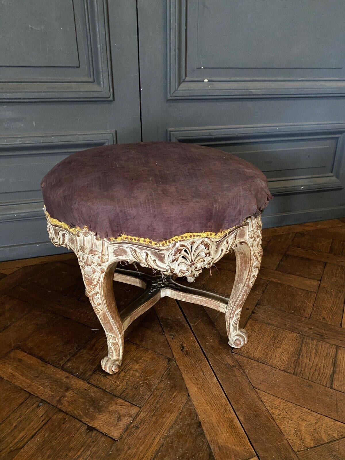 Late 19th century stool decorated with macaroons and claw feet