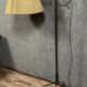 D'après Gilbert Poillerat : lampe sur pied tripode en fer forgé vers 1940