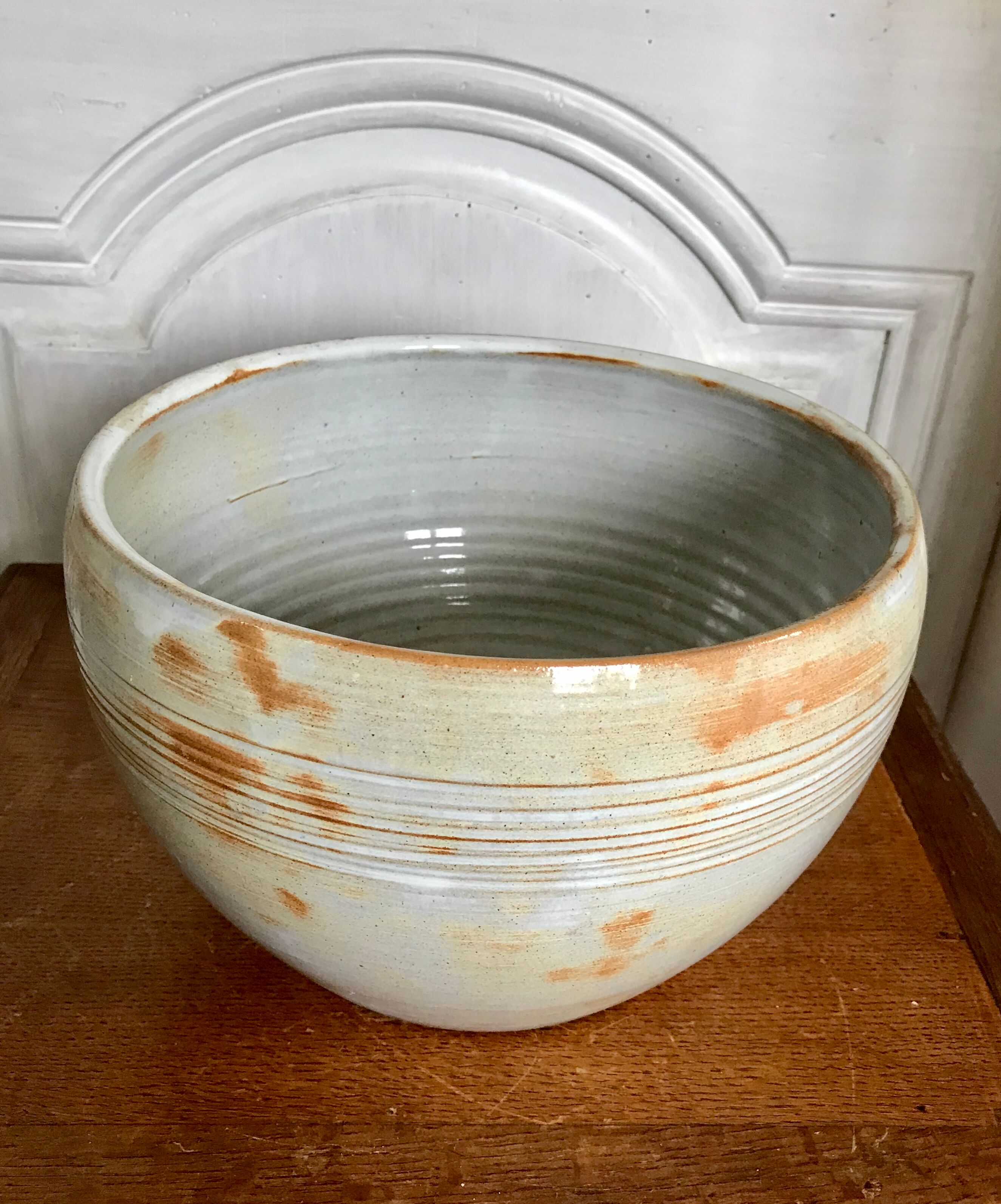 Cache pot in vintage sandstone