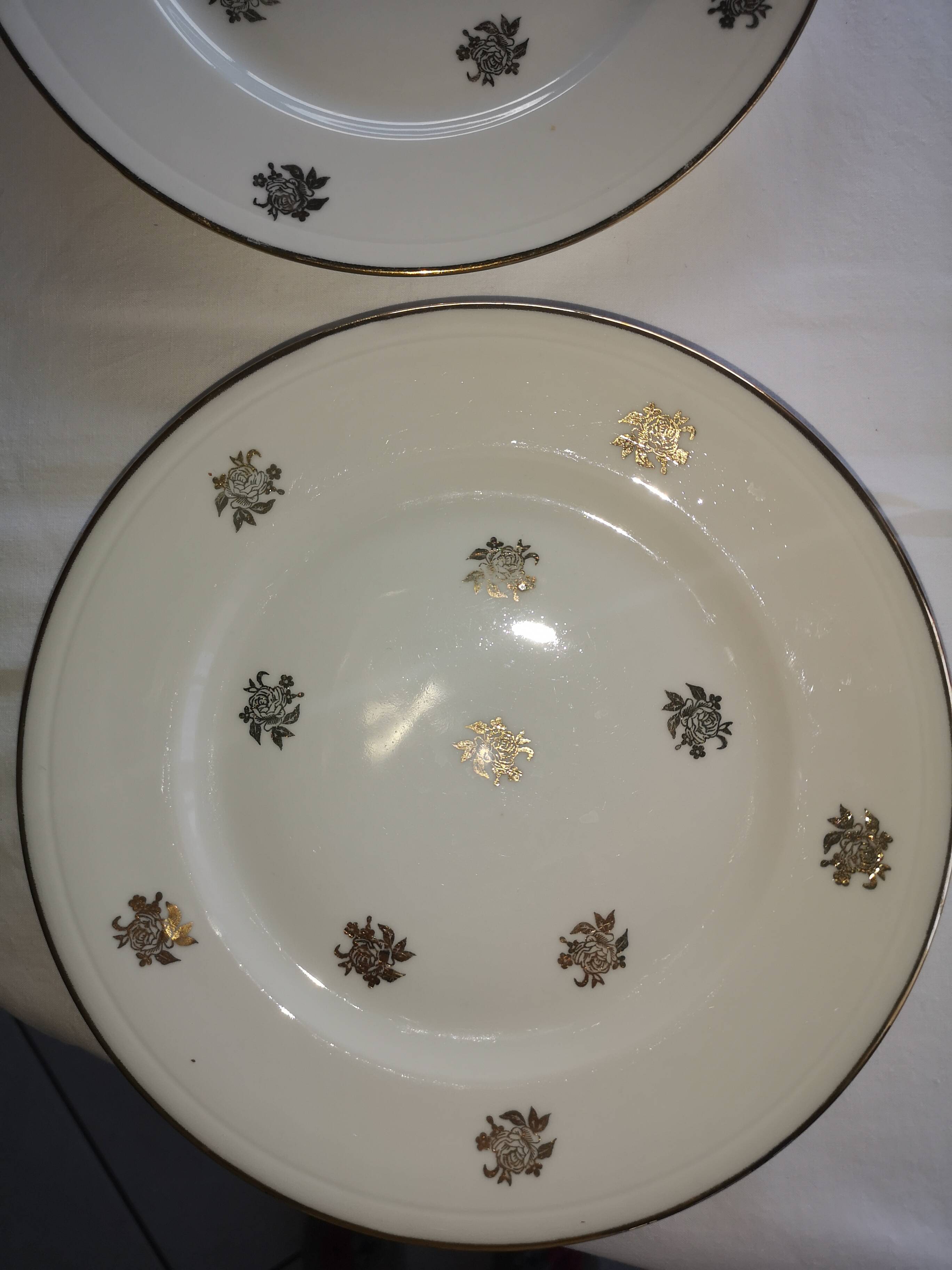 lot de 12 assiettes plates année 1940 1960