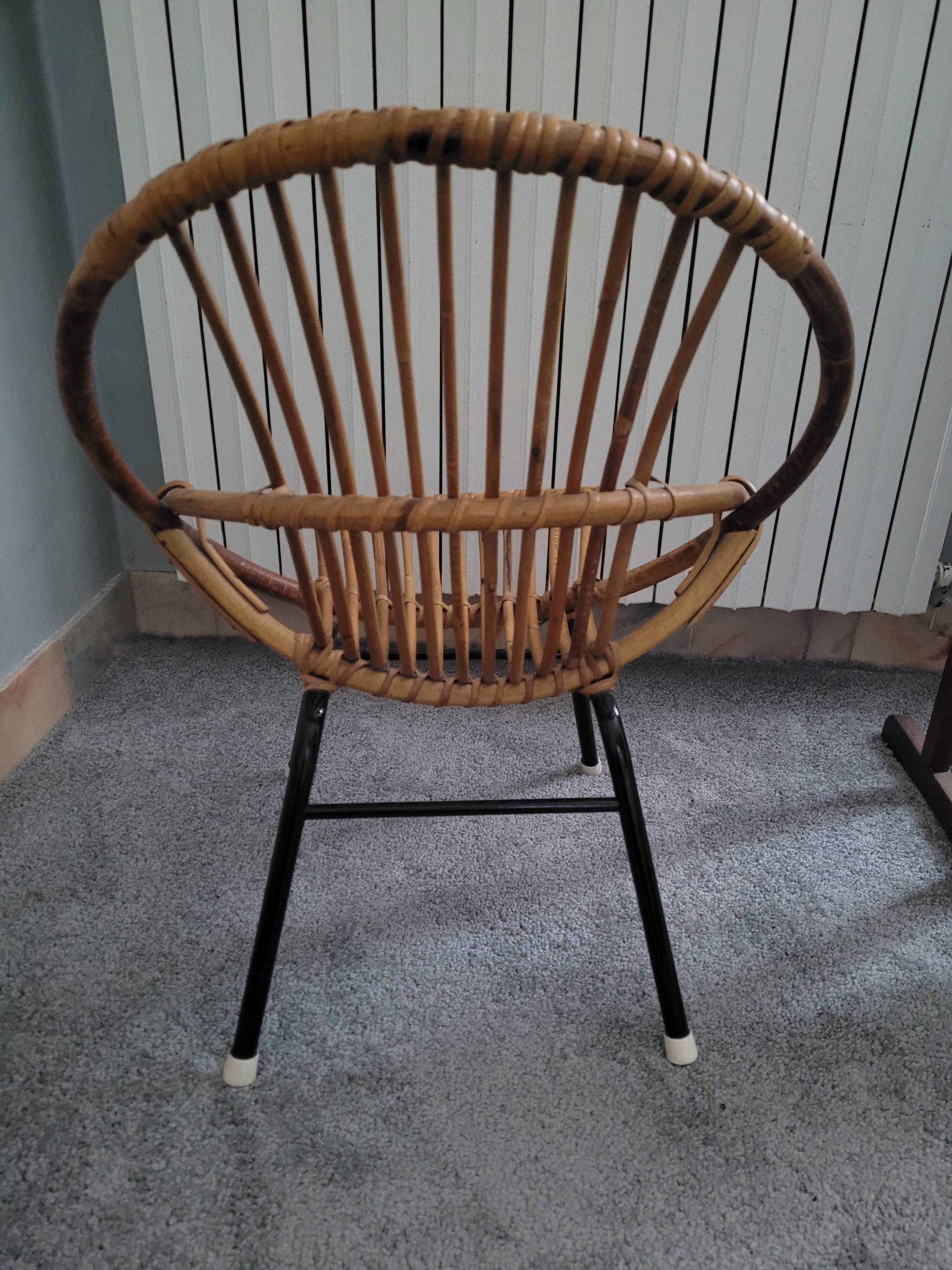 Fauteuil enfant en rotin et base métal