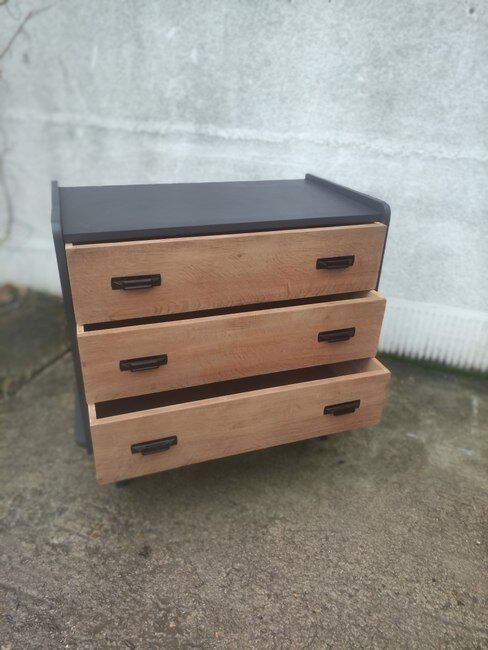 Commode vintage
