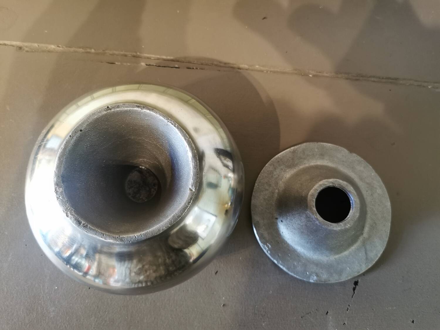 Grand cendrier boule aluminium