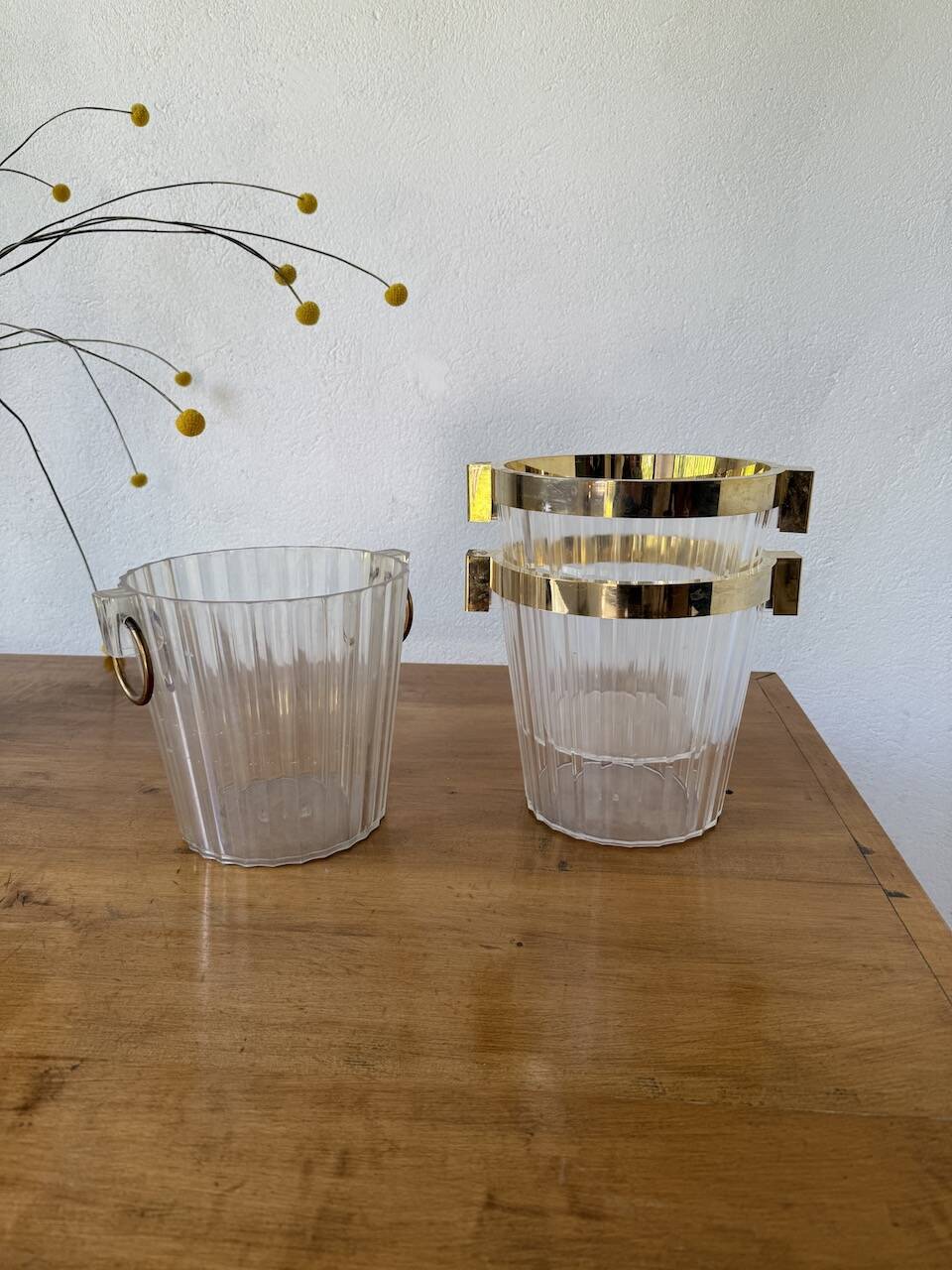 3 seaux à champagne en plexiglas transparent et doré, 1970