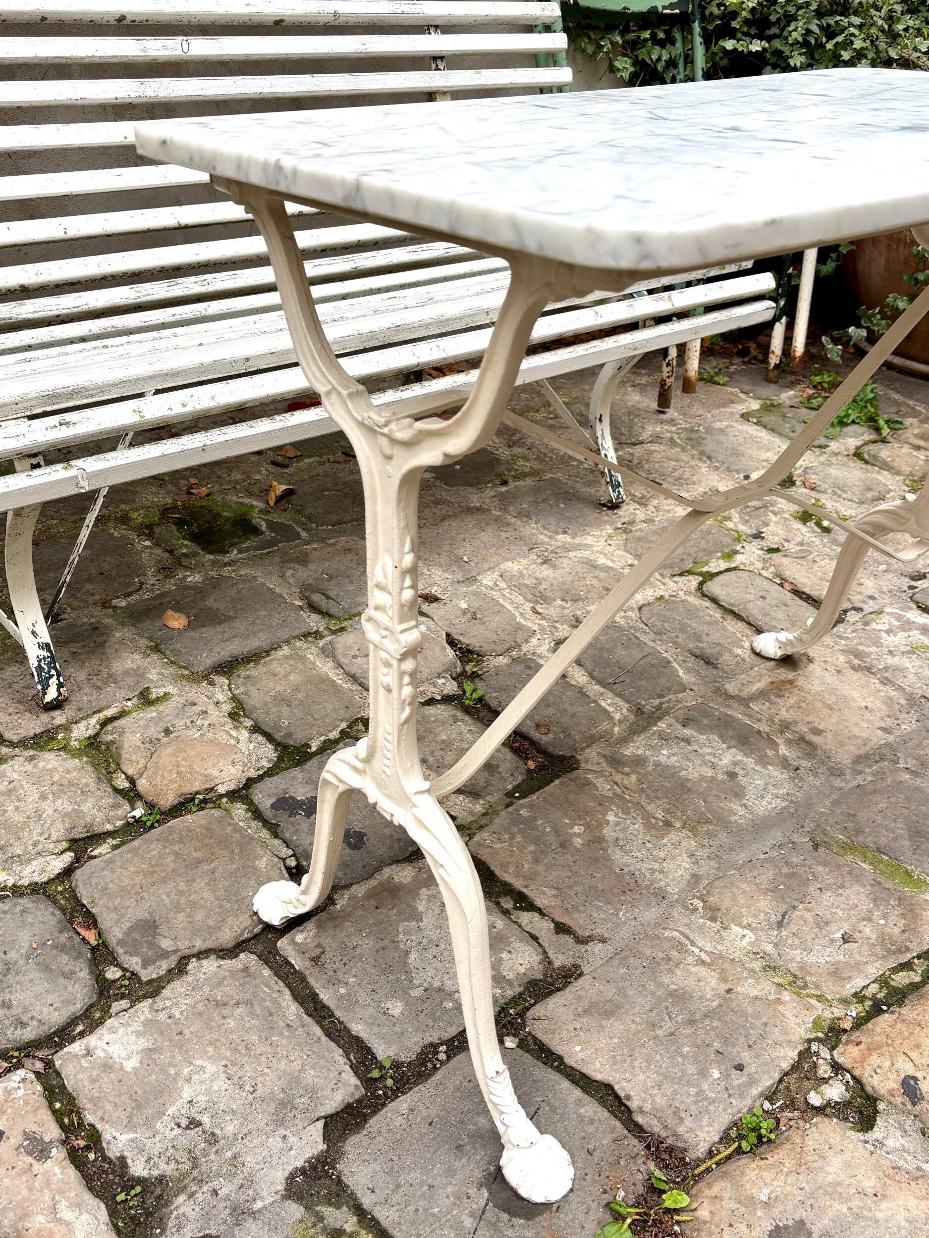 Table bistrot en marbre gris et fonte de fer blanche 90 x 50 cm