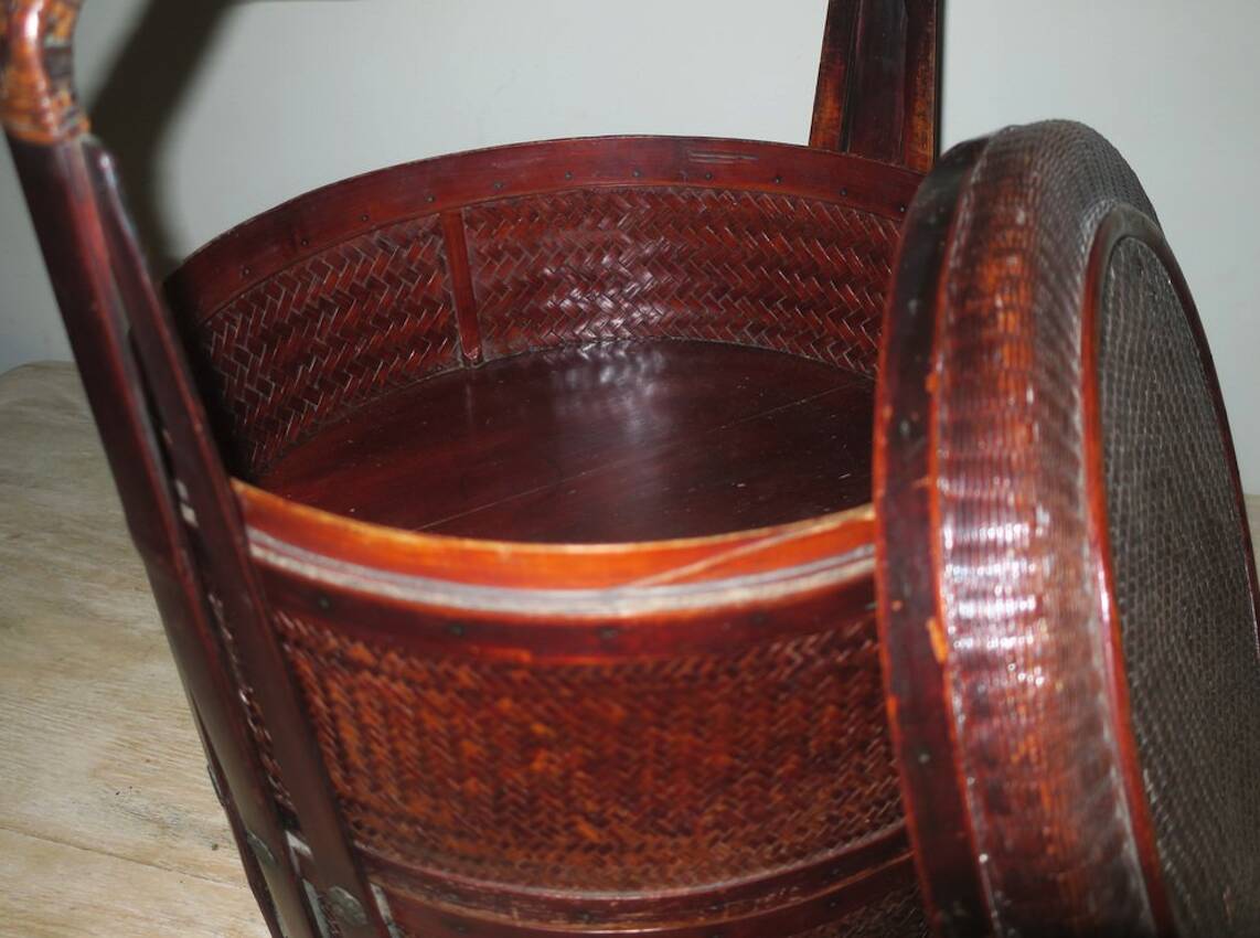 Antique basket in wood and rattan with 3 sections, 1900