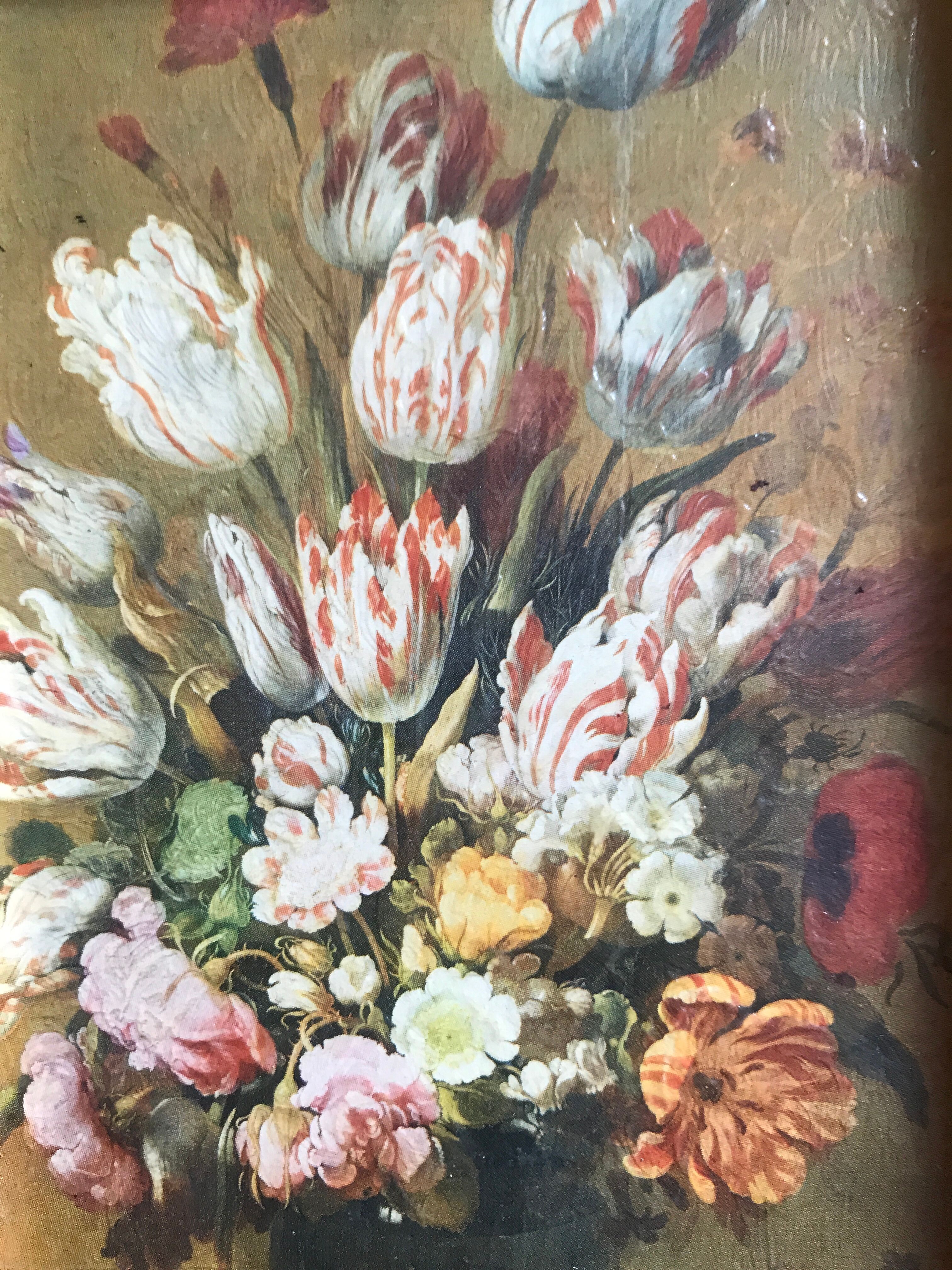 Small table bouquet of flowers