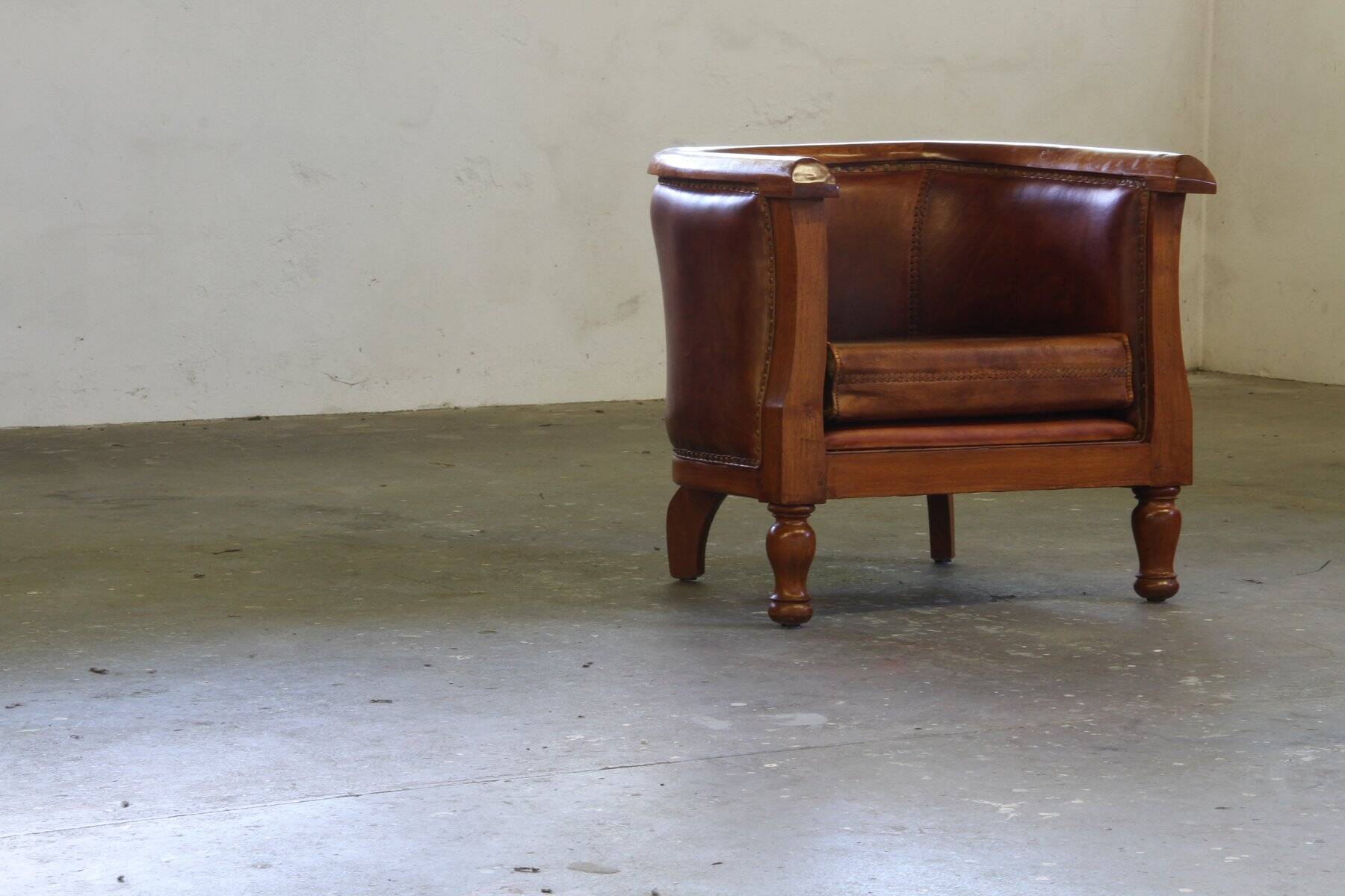 Set of vintage club chairs in leather, 1920s