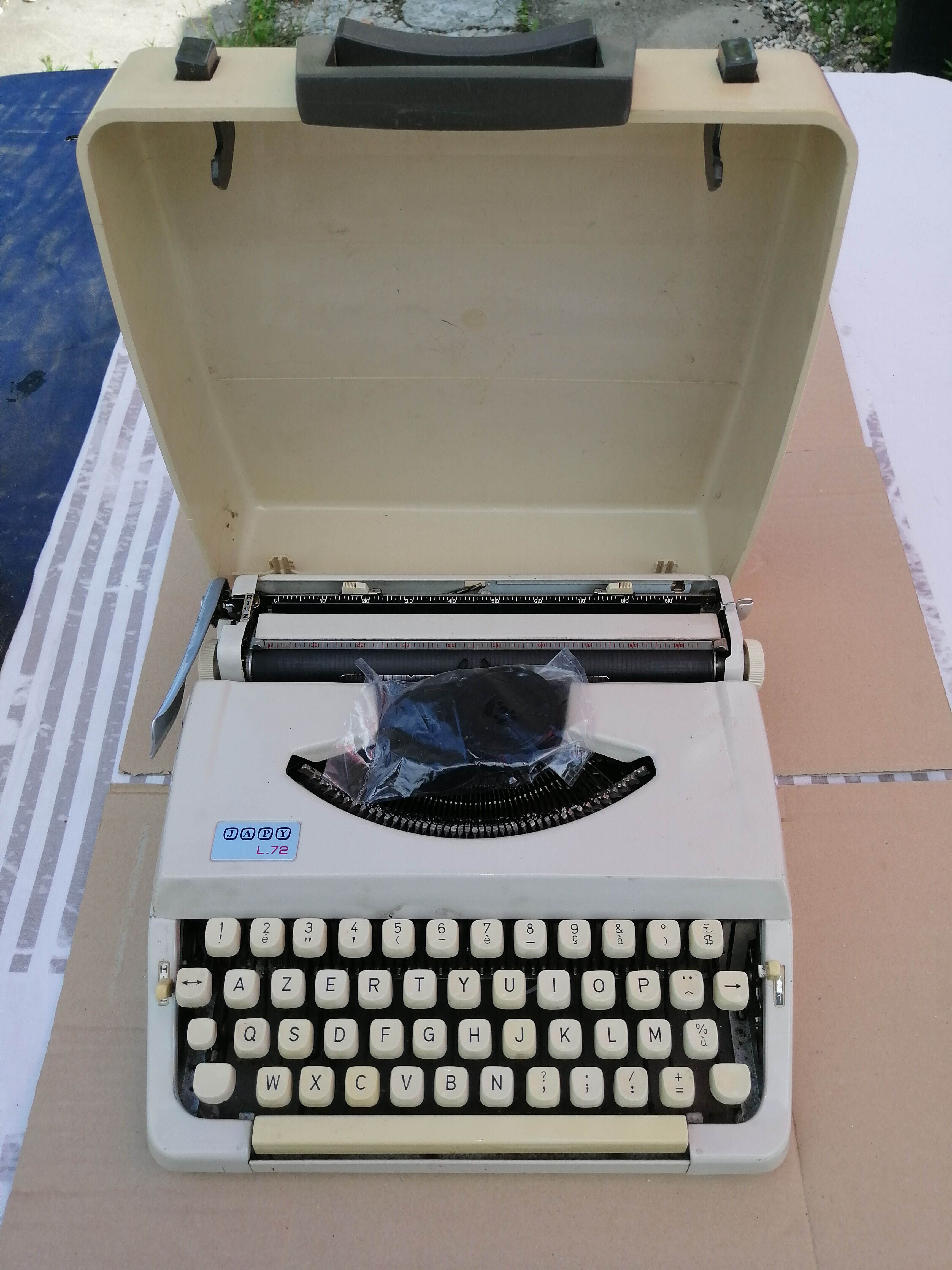 Portable writing machine japy year 1970 model l 72