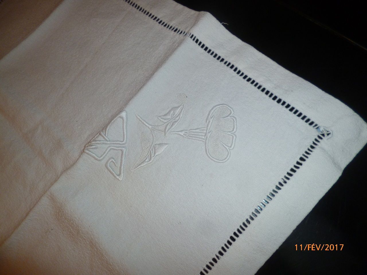 all tablecloth linen and towels 12 old lin brodees tables