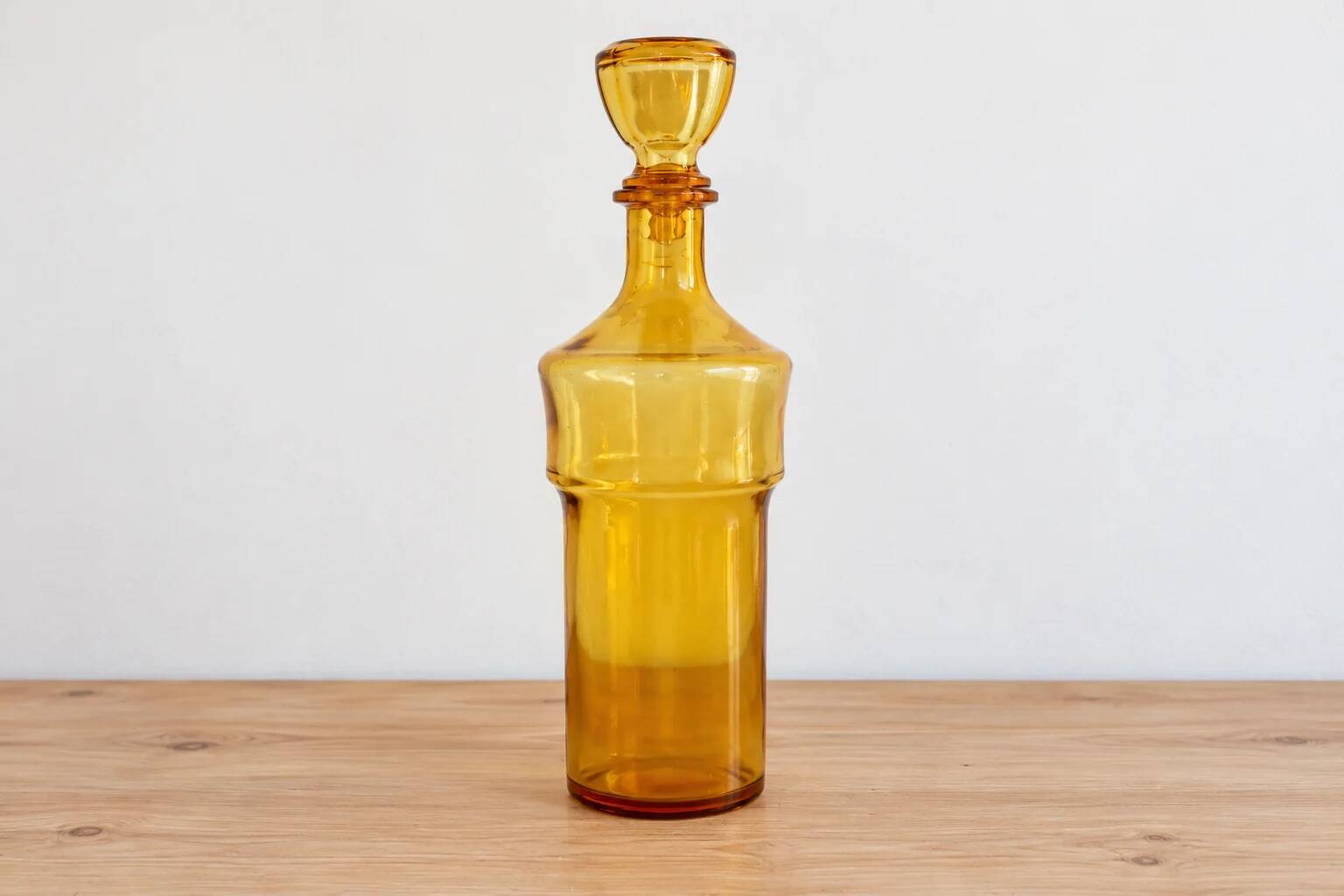Vintage amber glass carafe with matching stopper – H 27 cm