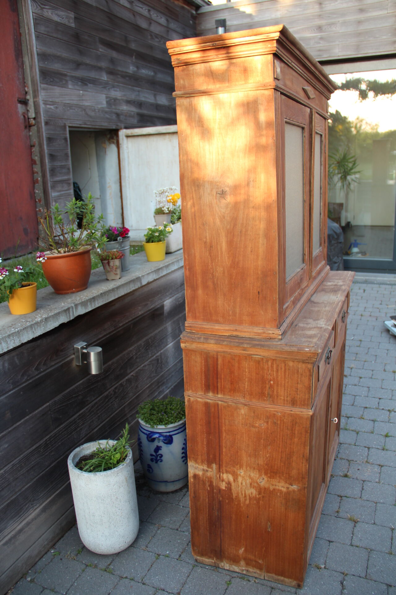 Double-body pine vessel