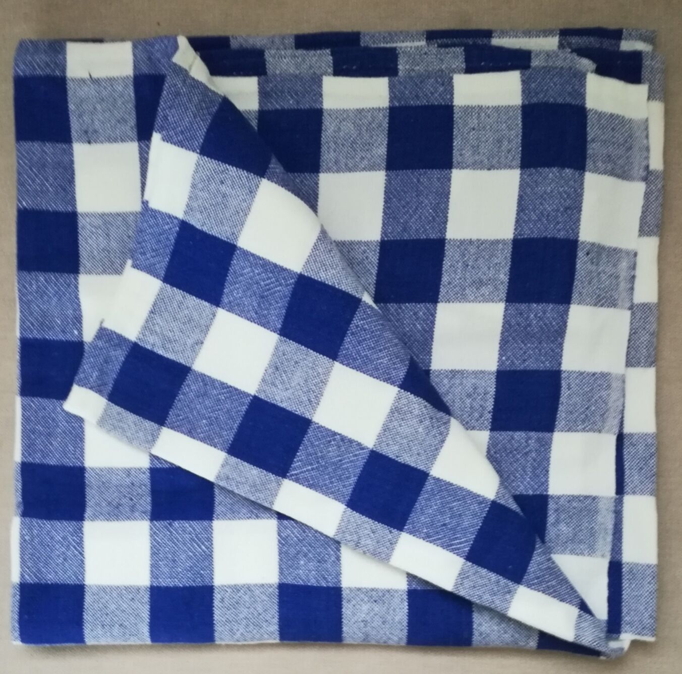 Vichy tablecloth 135 x 135