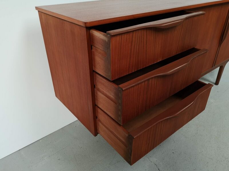 Scandinavian style sidebard