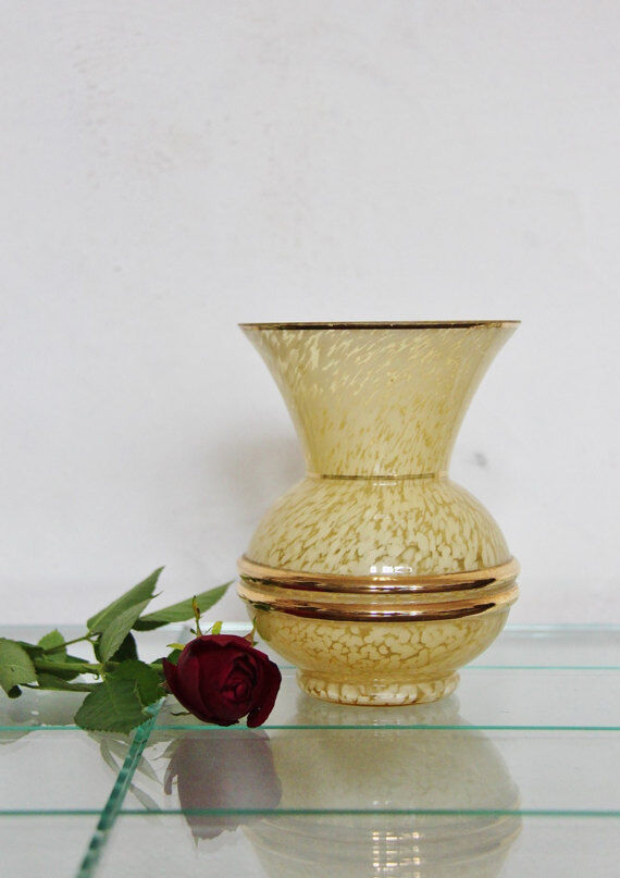 Small Vase art deco yellow and white, 1930 s