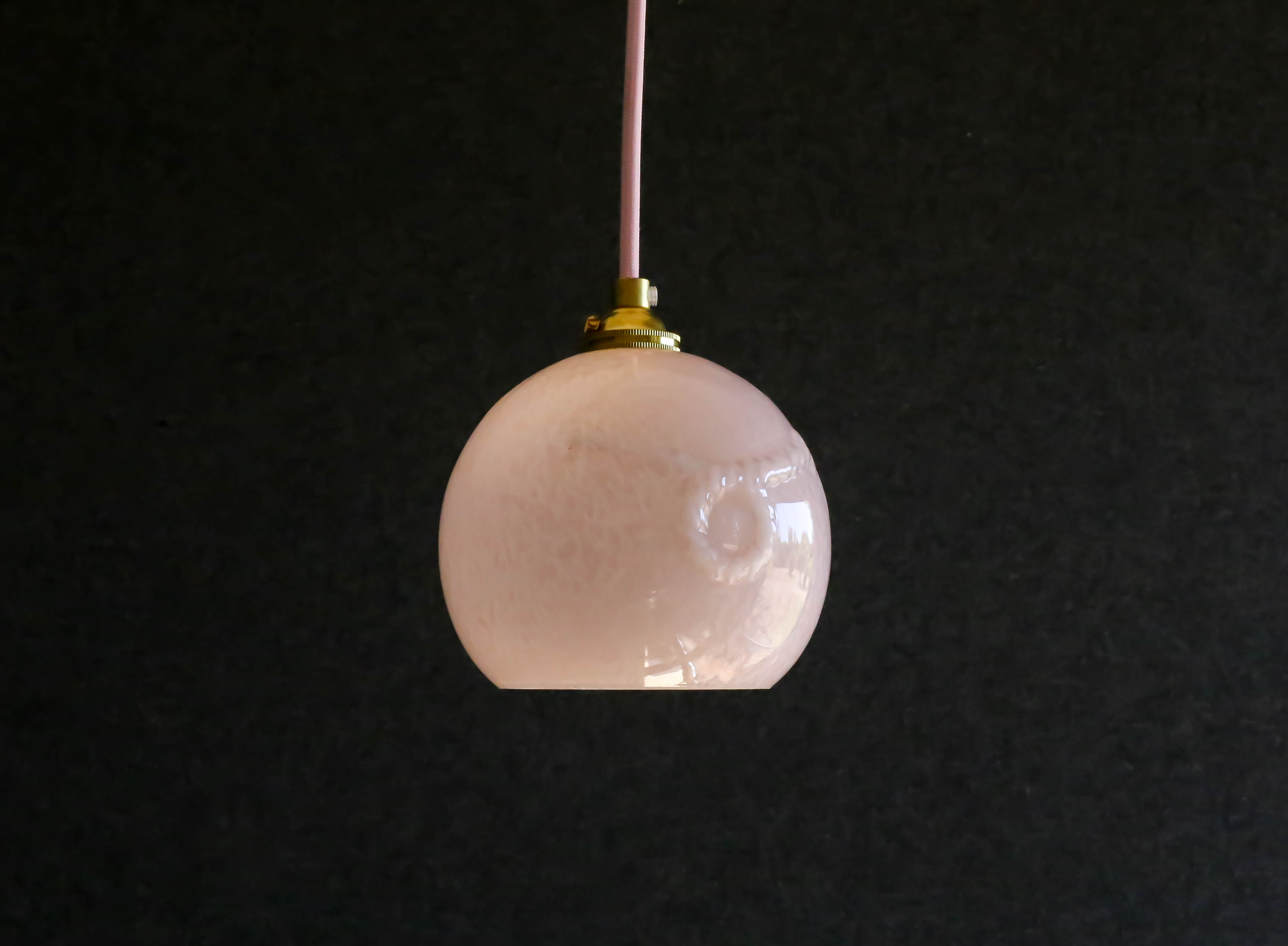 Vintage French pendant lamp in pink glass, comes with new pink cable