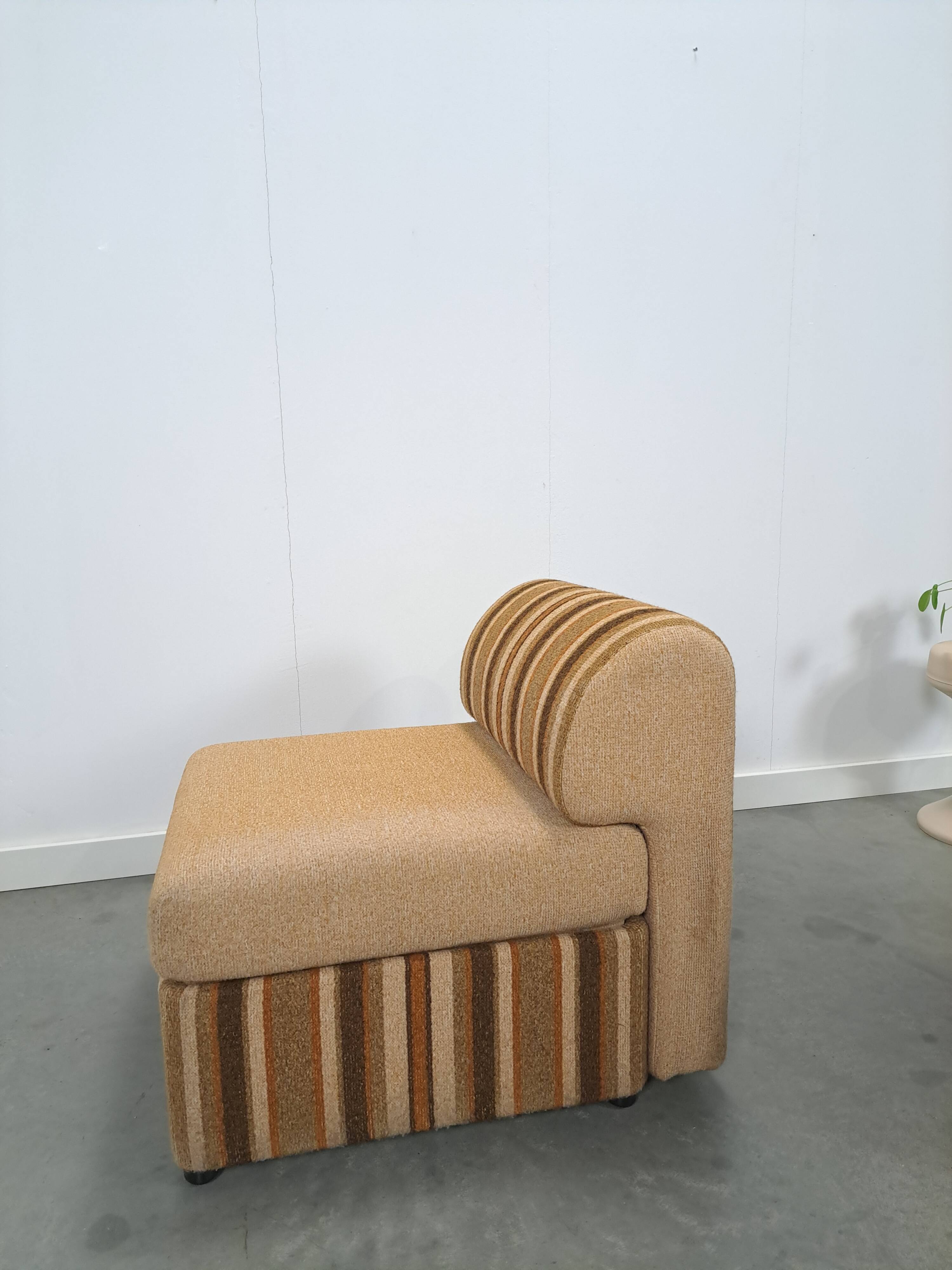Gestreepte elementen fauteuil met hocker of sofa