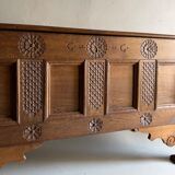 Carved oak chest sideboard, 18th century