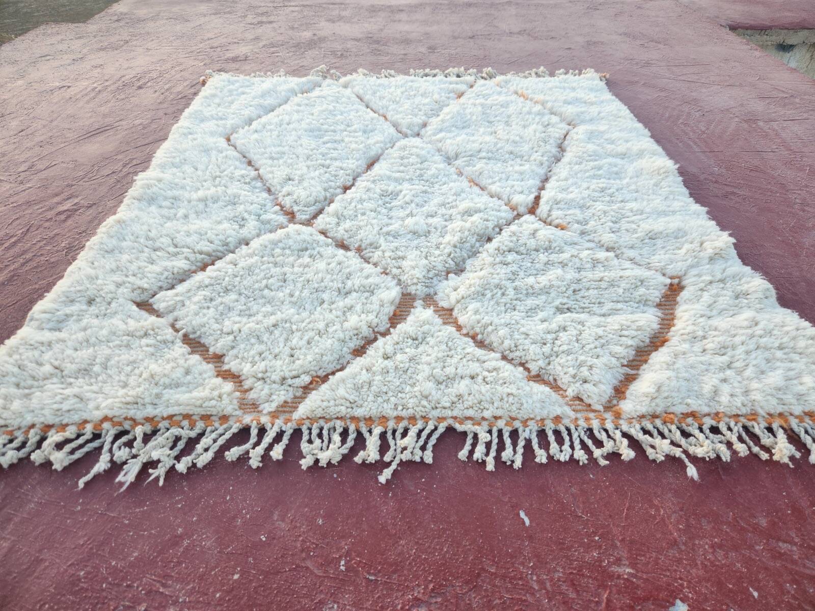 Beni Ouarain rug 300x200 cm – Thick ivory wool, diamond patterns