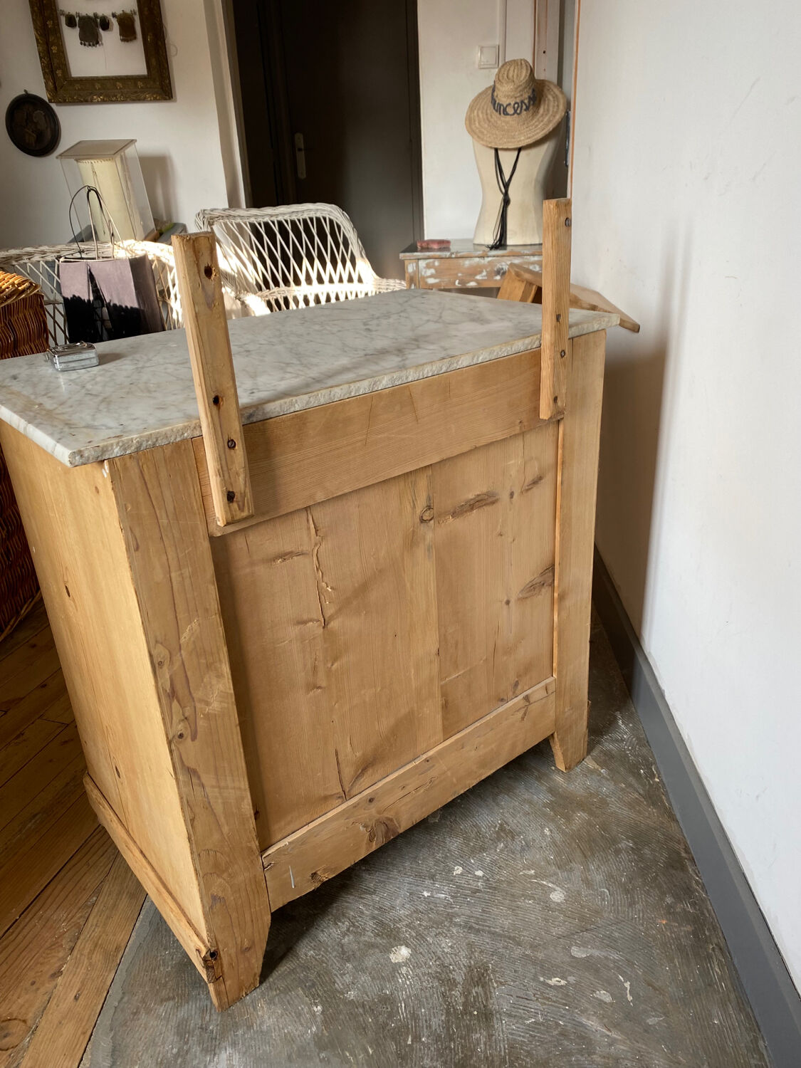 English chest of drawers