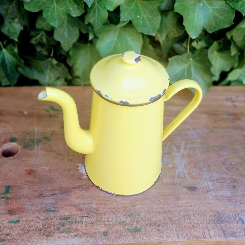 Yellow enamelled coffee maker
