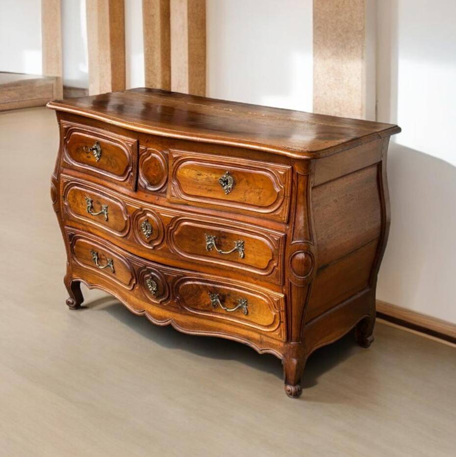 Commode Tombeau Louis XV En Noyer D’époque XVIIIème