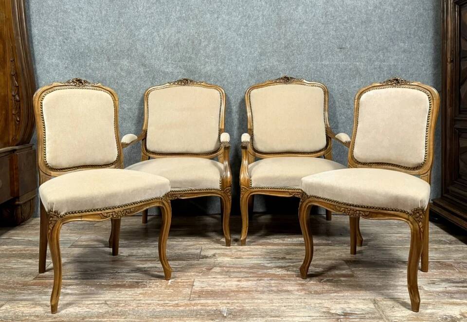 Set of Louis XV style seats in molded and carved wood circa 1900