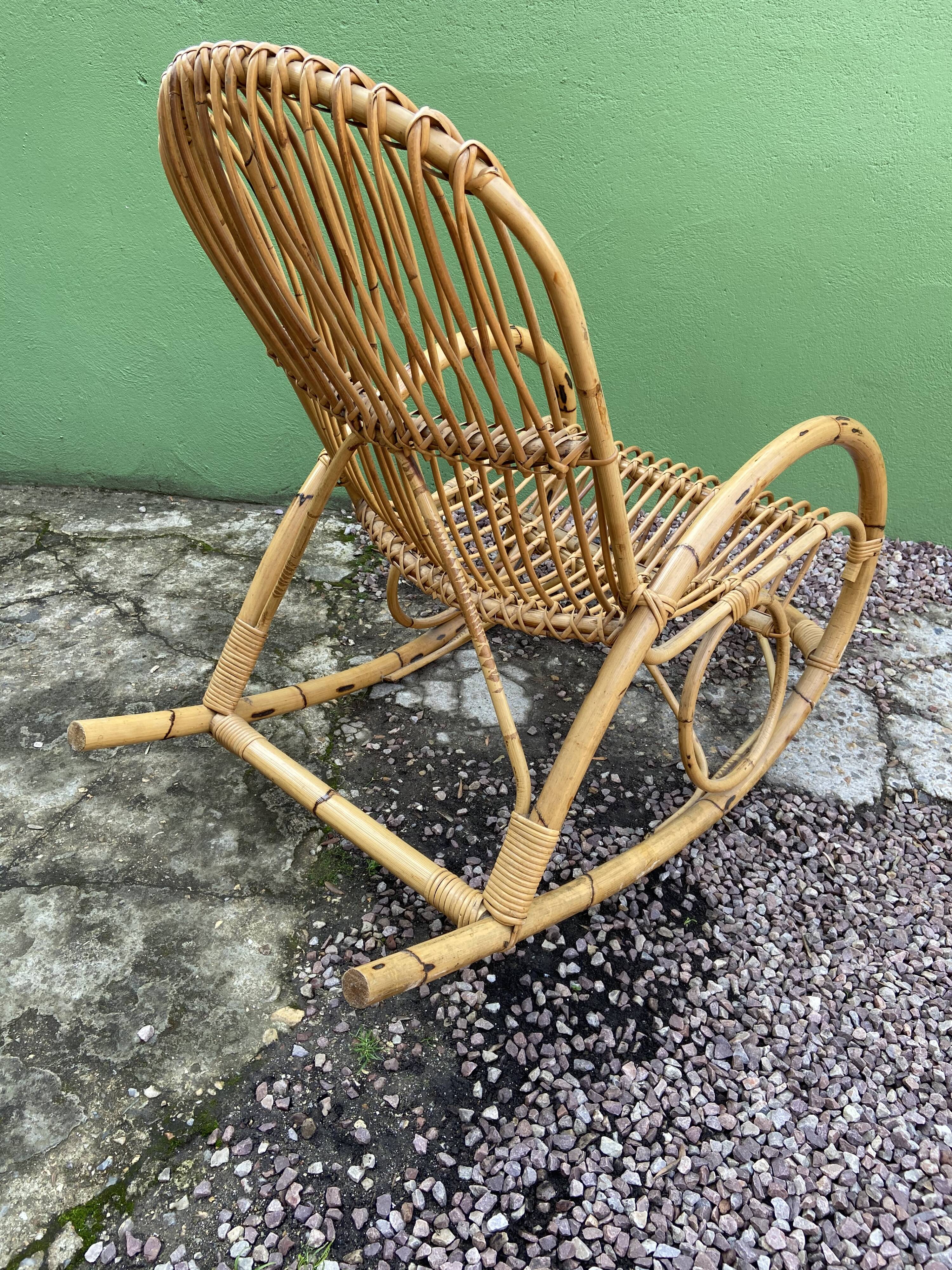 Rocking chair rattan