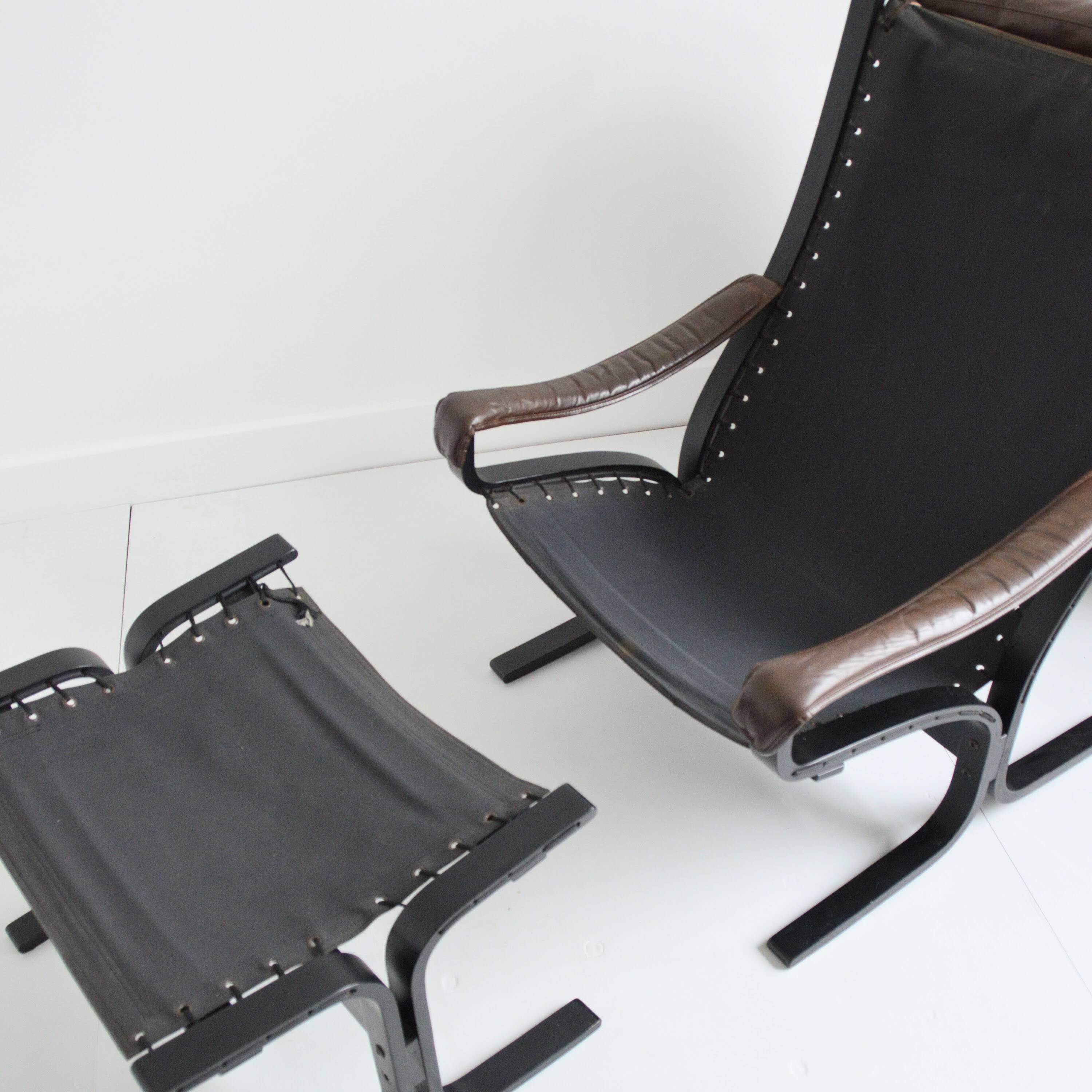 Siesta armchair with its ottoman by Ingmar Relling for Westnofa 1960s