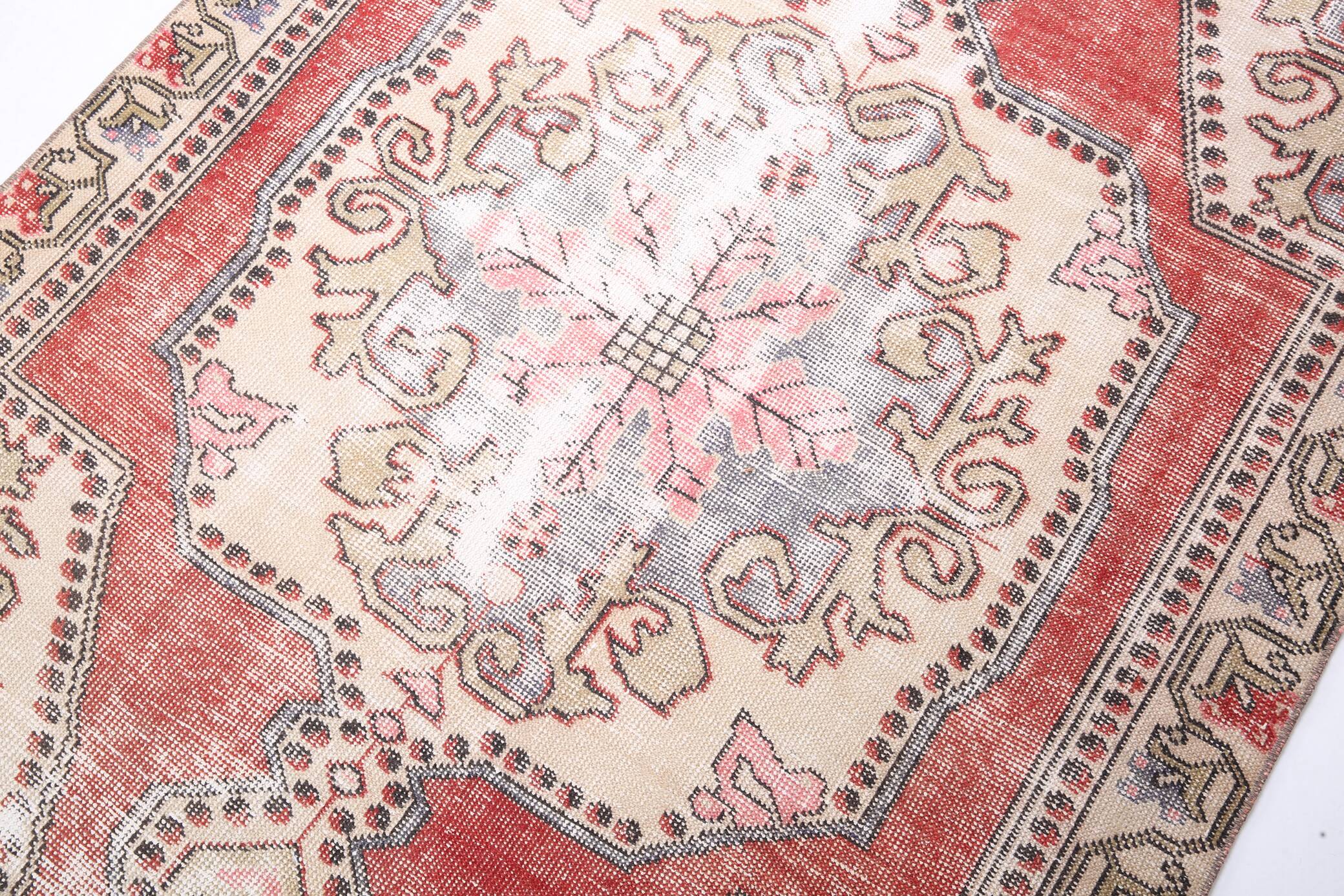 4x7 madallion faded oushak rug, 220x132cm