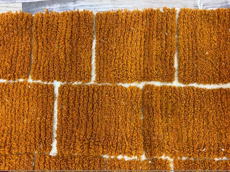 Traditional handmade wool Berber rug size 150x250 cm