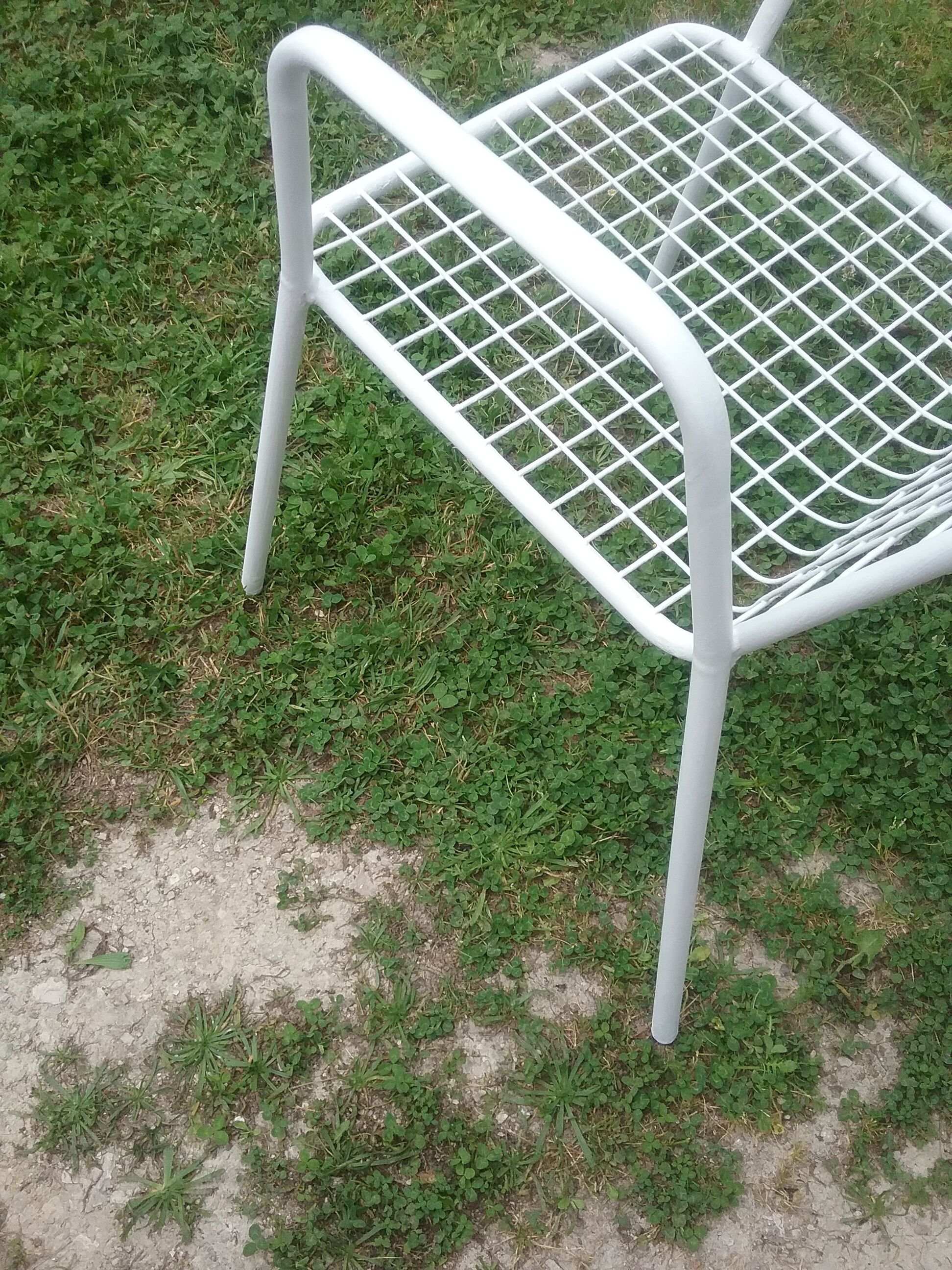 Suite of 4 EMU armchairs