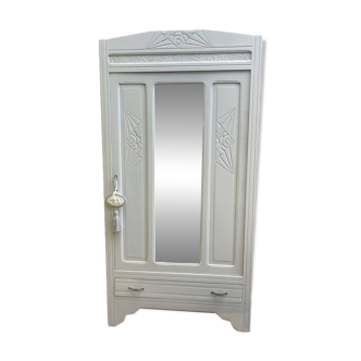 Armoire parisienne