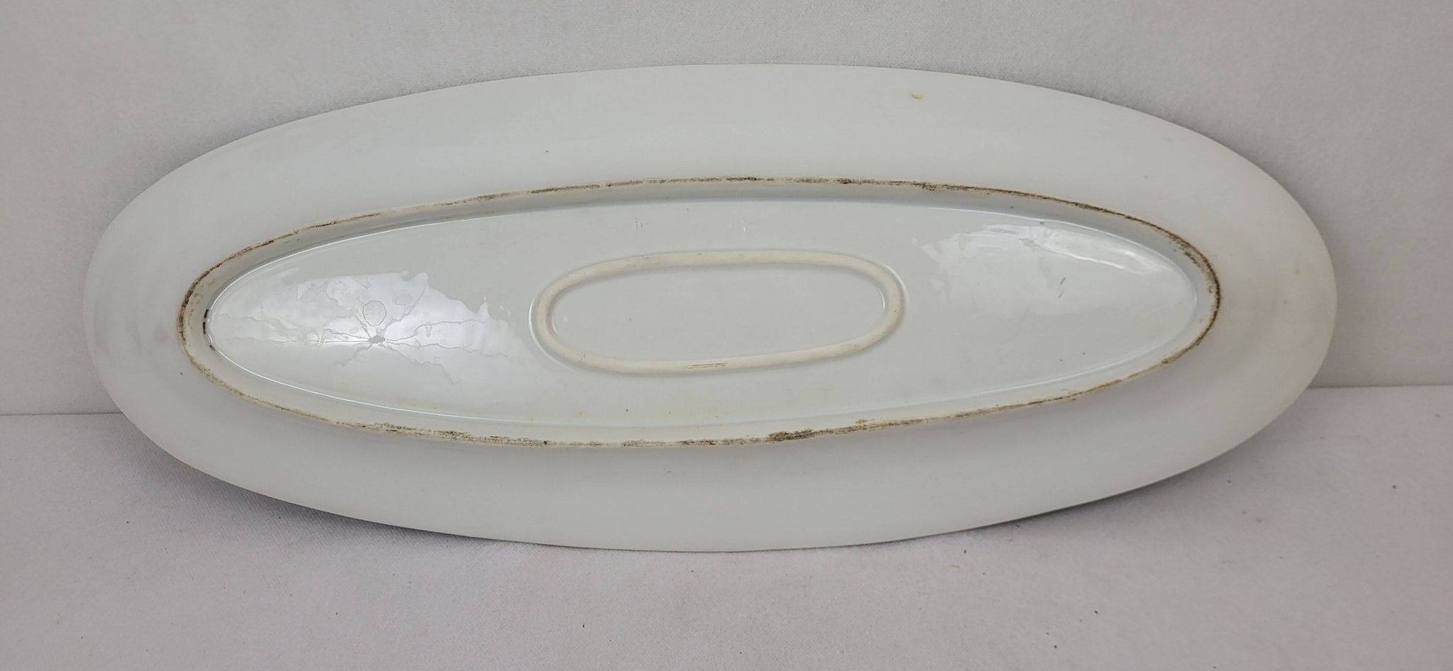 Plat à poisson en porcelaine