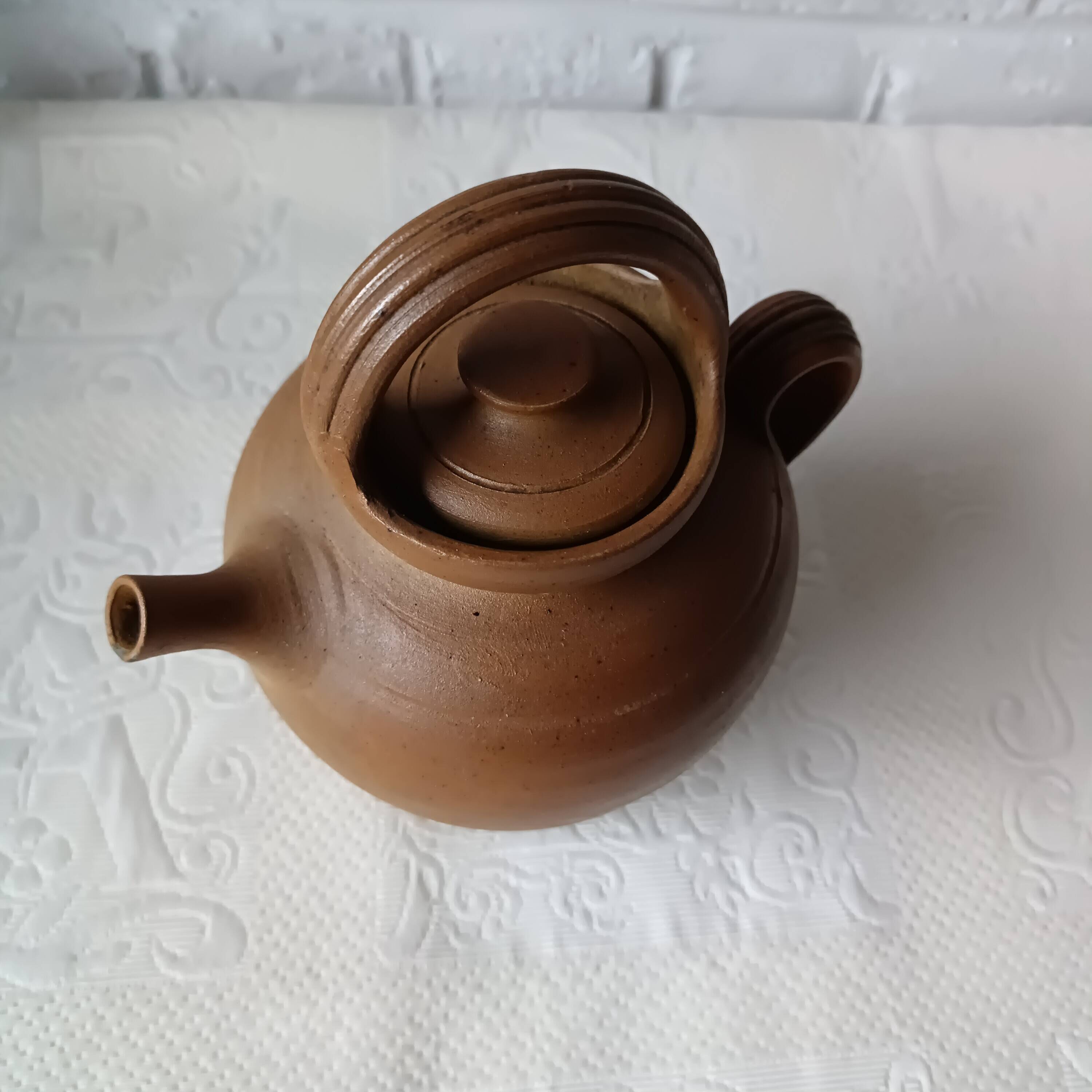 Gargoulette vintage fait main en grès marron vernissé