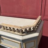 Confectioner's counter
