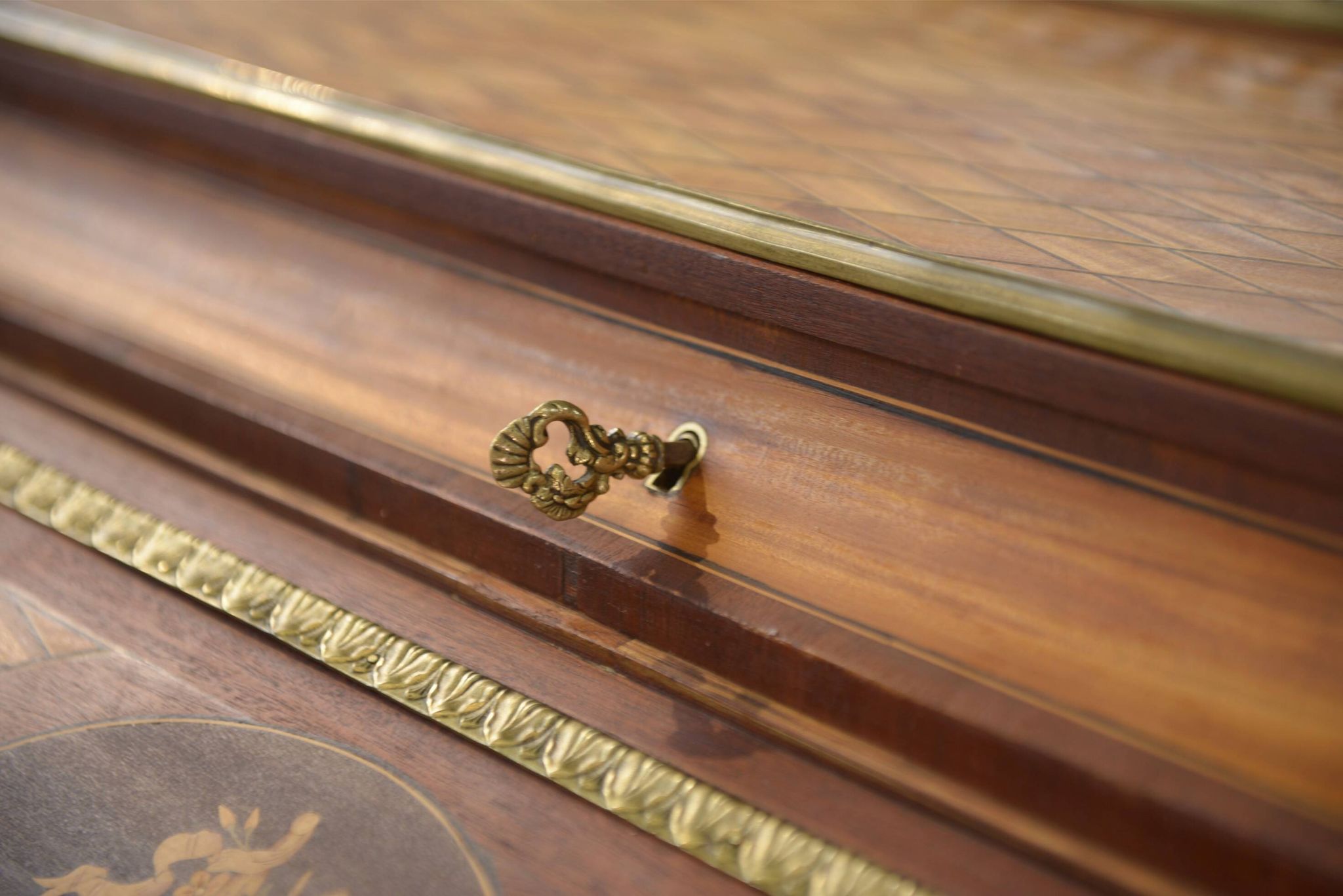 Louis XVI style cylinder desk in marquetry from the Napoleonic III period.