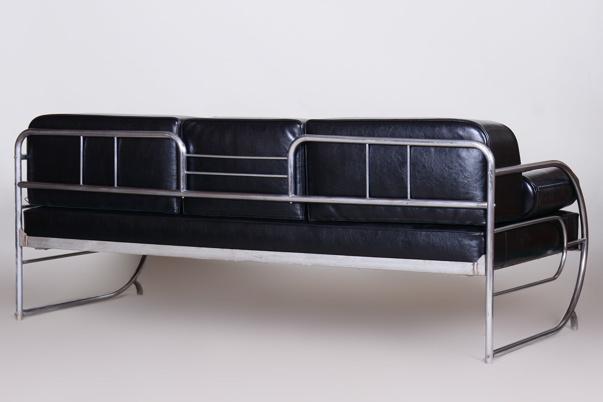Fully Restored Bauhaus Black Leather Tubular Chrome Sofa by Robert Slezák, 1930s