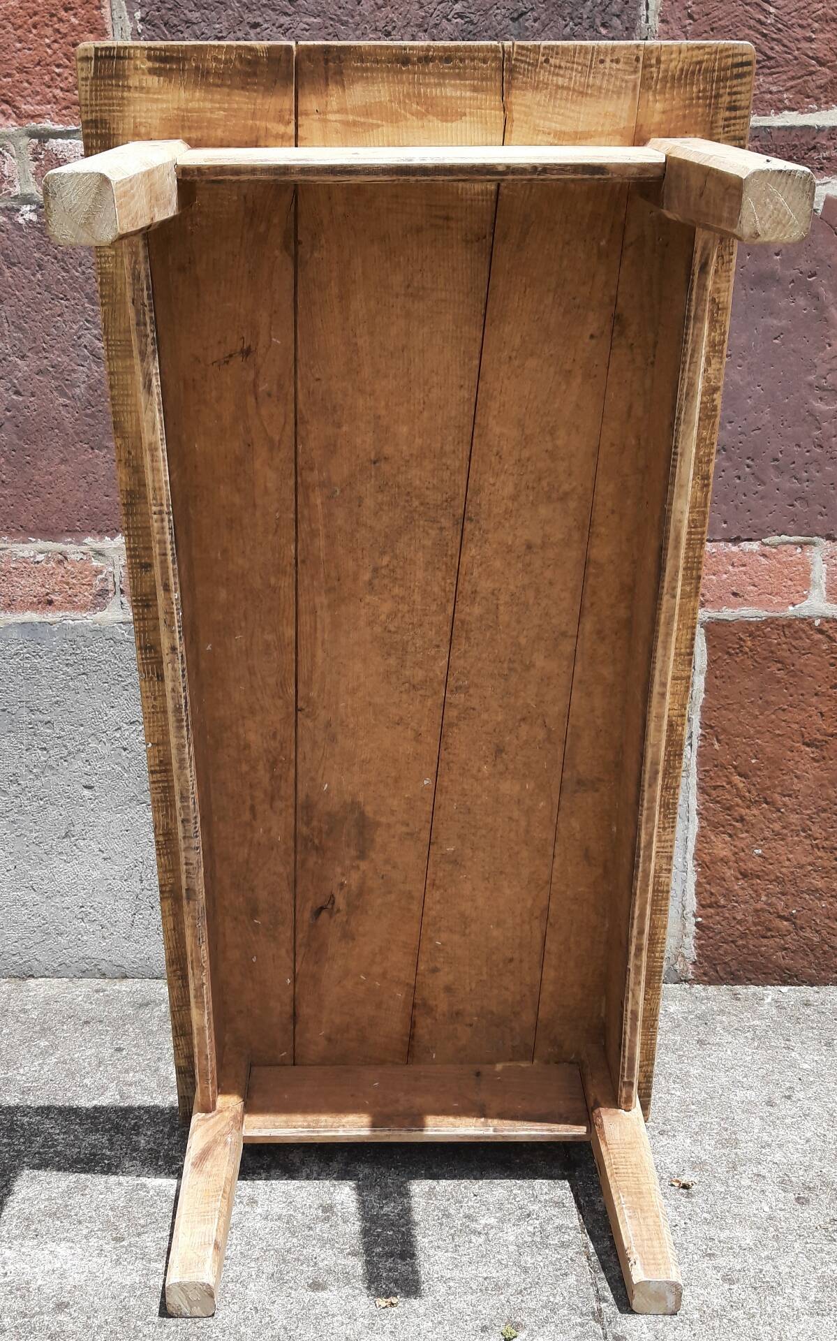 Oak coffee table. (150x73cm)