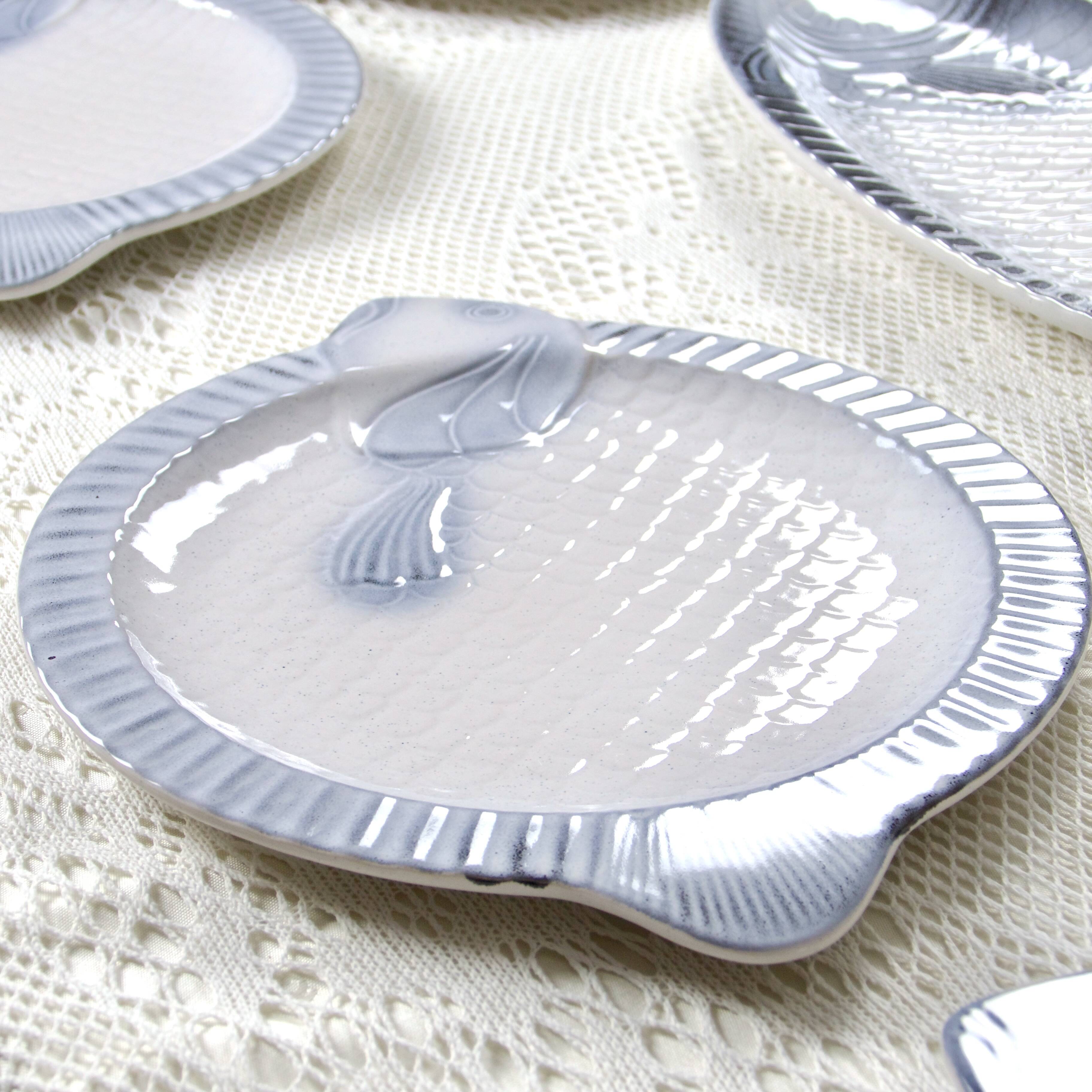 Antique fish-shaped earthenware dinner service signed West Germany Staffel