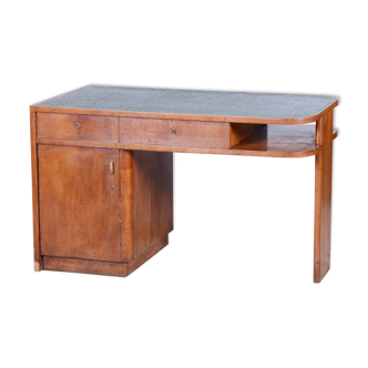 Bureau restauré en cerisier ArtDéco, J. Halabala, UP Zavody, Tchéquie, années 1930