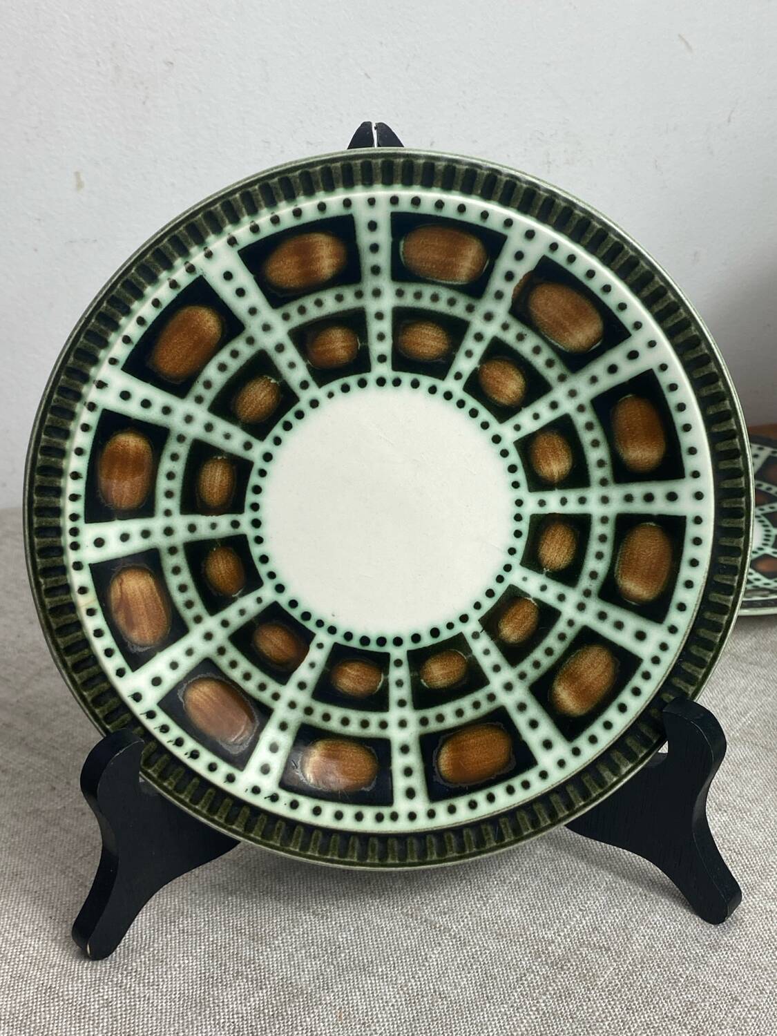 Four Boch Belgium dessert plates