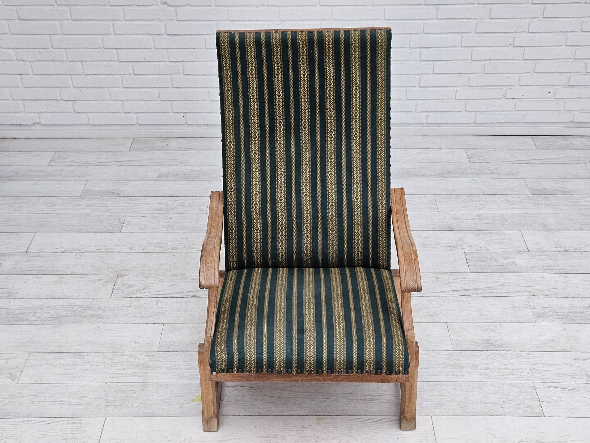 Chaise à bascule danoise à dossier haut, très bon état d'origine.