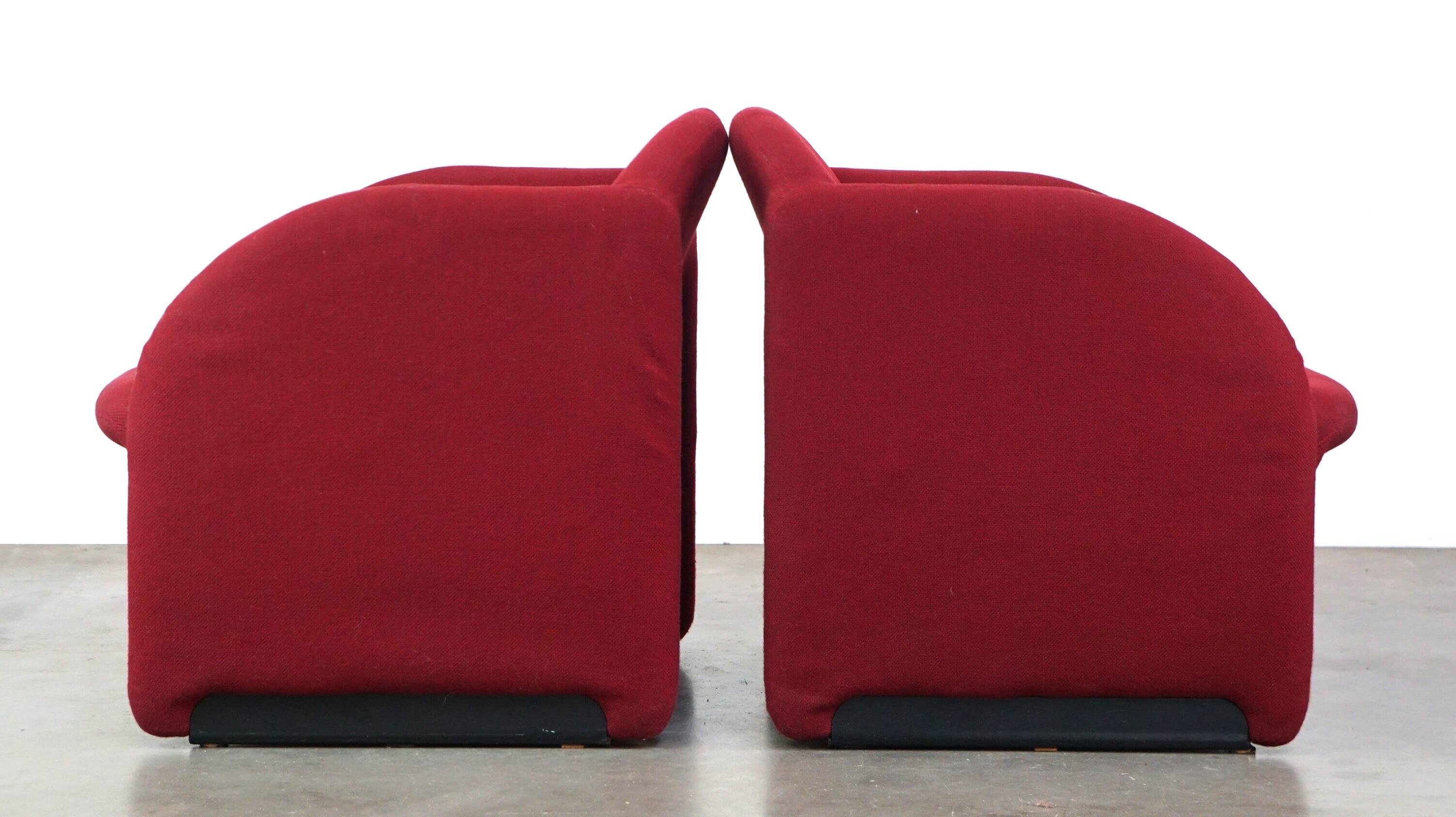 Set of 2 Vintage Artifort design armchair