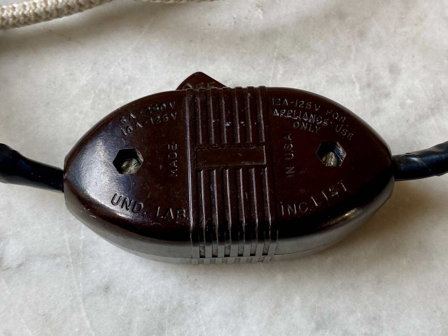 Vintage turned wooden lamp from the 1960s in the style of Charles Dudouyt.