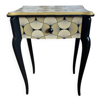 Table de chevet art déco relookée – doré &amp; miroirs vintage