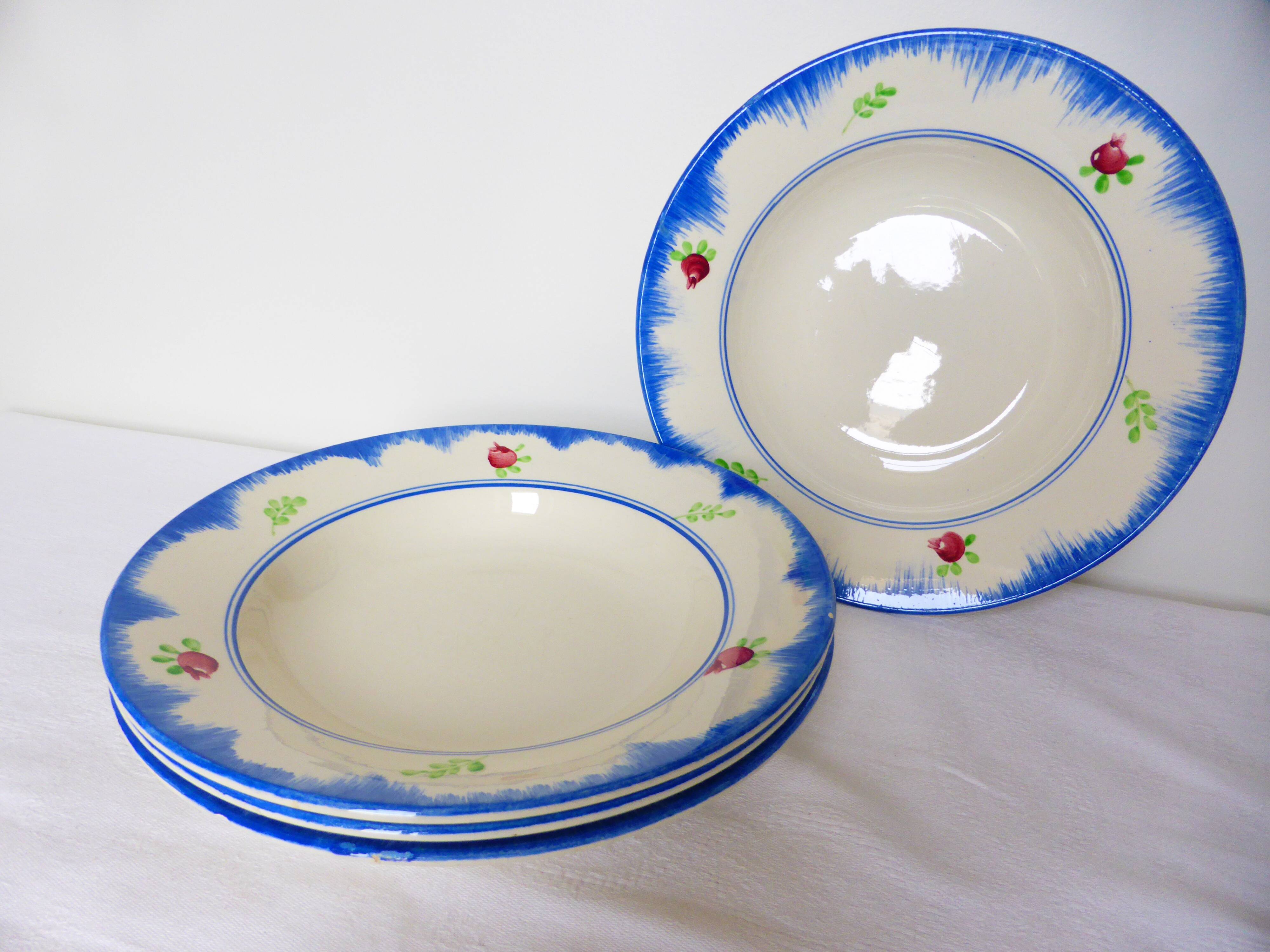 4 vintage Gien soup plates 210754